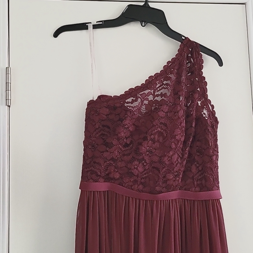 David's Bridal - "One Shoulder Long Lace Bridemaid Dress" - size 6 - wine color